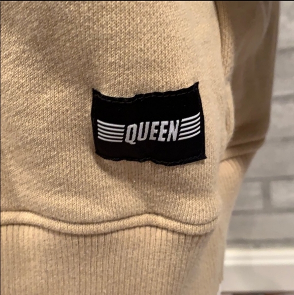 💜Puma Crew neck sweater💜 - Picture 3 of 5